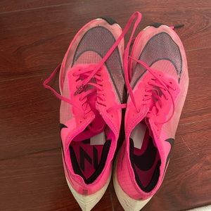 Nike vaporfly Next% size 8